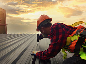 Metal Roofing Contractors1